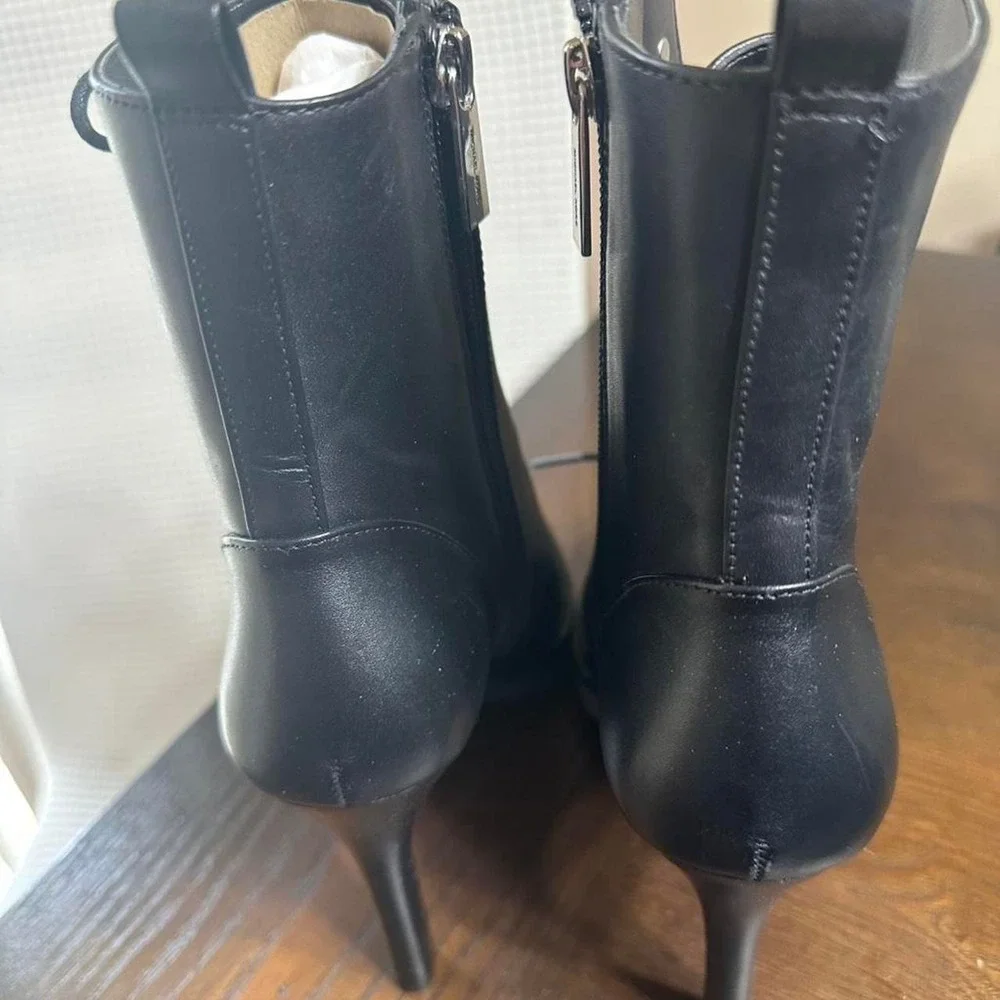 MICHAEL KORS Black Leather Ankle Bootie Women Lace Up Zip‎ Metal Hardware